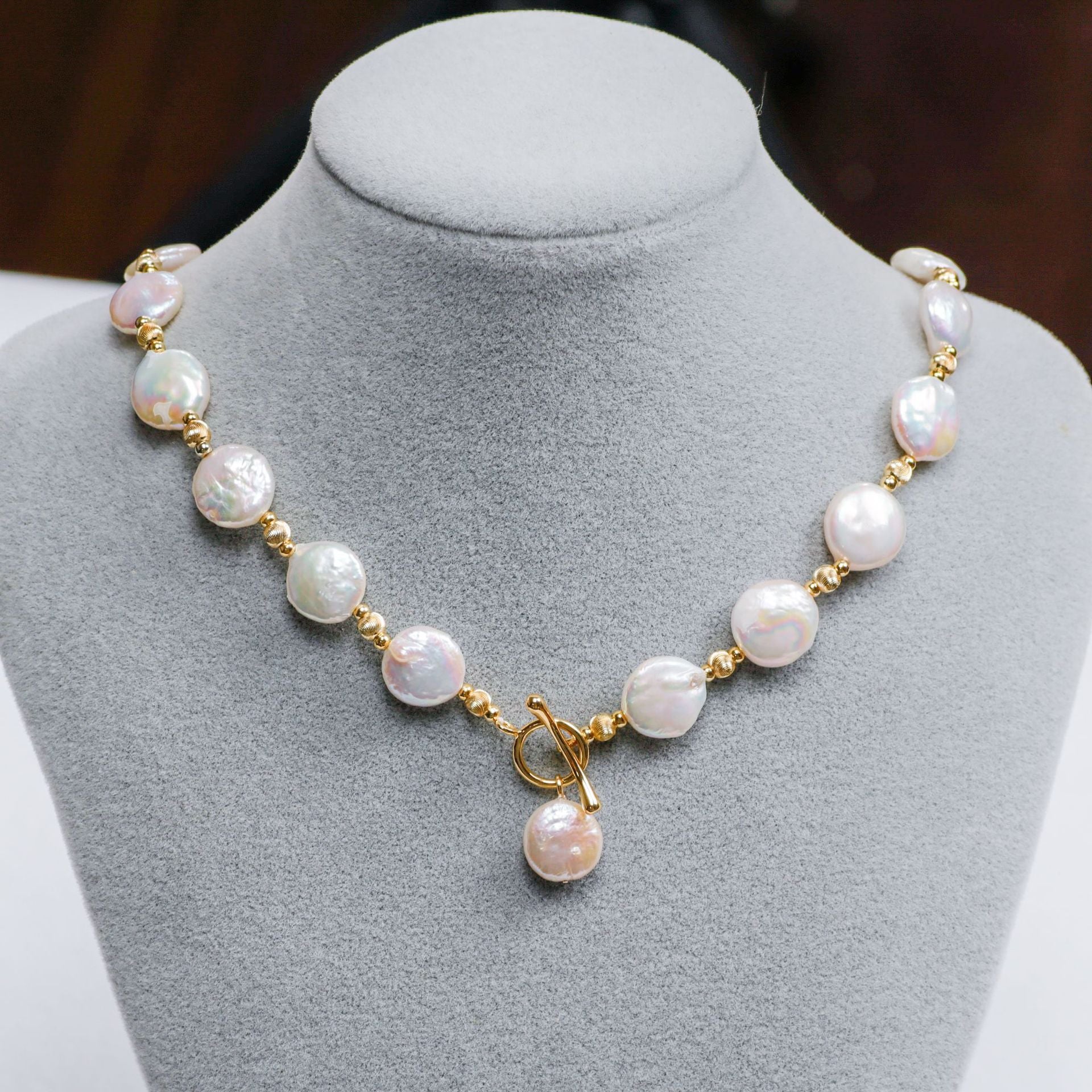 GOLD FRESHWATER PEARL CHOKER